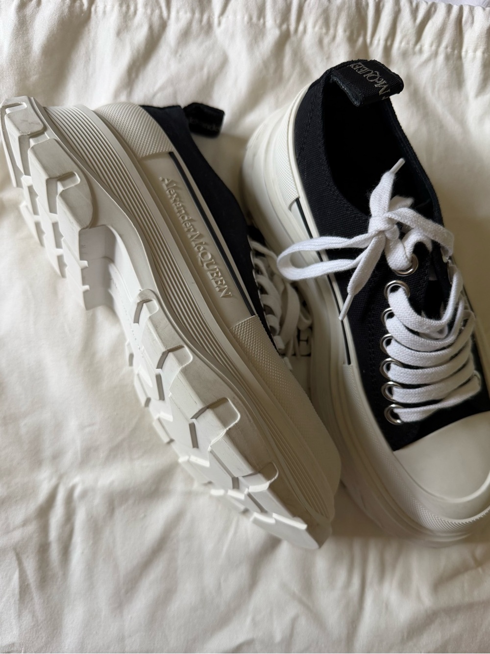 Alexander McQueen Black and White Canvas Thick-Sole Low-Top Sneakers - Picture 3 of 4